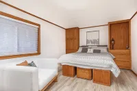 Cabin close to Bear Valley Game Room,Pets,EV Friendly Rec Center Access