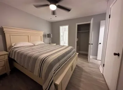 Soothing apartment with AC in charming Chalmette minutes from NOLA Hotels in der Nähe von B & J Seafood