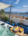 Rooftop luxury jacuzzi terrace sea view city center
