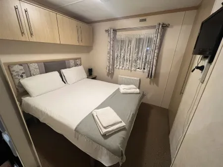 5 min walking to the beach! Cozy fully equipped Melrose Caravan, Leysdown-on-Sea