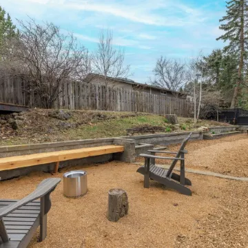 Cozy 3BR Retreat in Midtown Bend