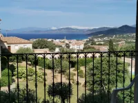 Apartment in L'île-Rousse, large T2, sea view, air conditioning, wifi