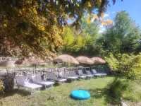 Domaine des Petites Soeurs 800m from the historic center with 5200m2 of wooded parkland Hotels in Vence