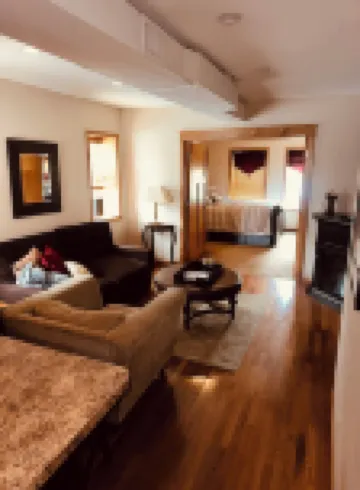 Charming 2BR Retreat in Saint Paul’s Premier Neighborhood – Walkable & Serene