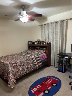 A cozy, spacious environment to bring out your peace, and lay off your worries. Hotels near Jonesville Park