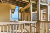 GSL2-Ocean-Front Condo Complex -Private Community Pool -OceanViews-Charming 2BR - 피트니스 시설