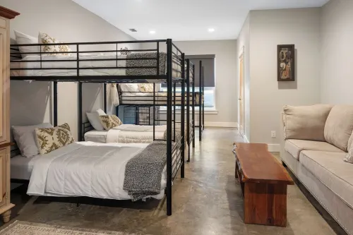 NEW! Hidden Gem 3 BR Farmhouse on 25+ Gated Acres in Nacogdoches, No Pet Charge