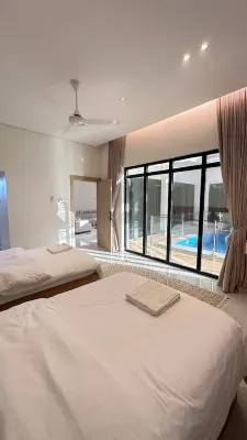 chalet peoni is located in sur /Qalhat which is beteen wadi shab and sur city Hotel a Sur