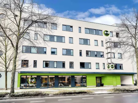 B&B HOTEL Bonn-West Отели рядом с достопримечательностью «Боннский университет»