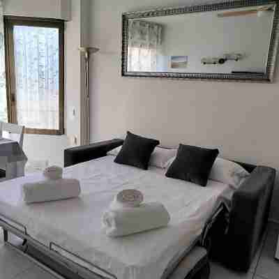 Nice apartment in the center of Roses. Rooms