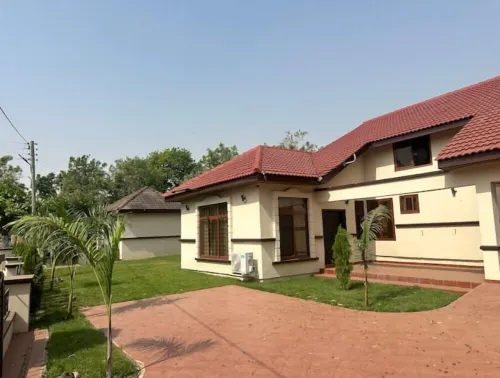 Aspen Golf Villa (Gated community) Hotels in Sakumono