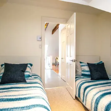 Wonderful Loft in Historic DT