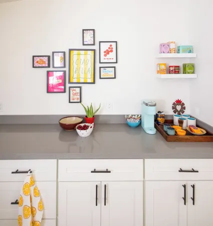 Secluded Forest Retreat, Saltwater Hot Tub, On-site Experiences, Minutes to Town