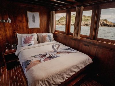 Private Sailling Komodo Cruise Overnight Charter