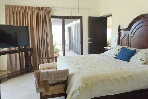 Spacious 3bdr Villa: Private Pool, Stunning Views, Ideal Cabo Location