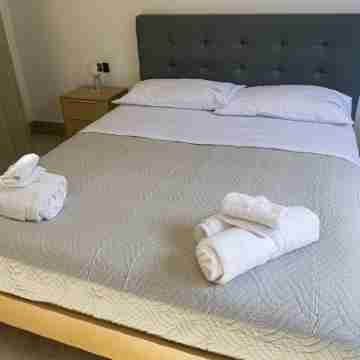 At 600mt from Naples train stationEquipped with every comfort and terrace Rooms