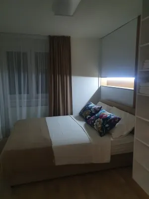 Charming 1-bedroom apartment with,Parking,AC, WiFi in delightful Sarajevo Các khách sạn ở 