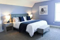 NEW! Home Theater - Game Room - 5BR 3.5 Bath near multiple attractions!