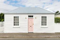 Good Soul Cottage – Cosy, Charming, and Steps from the City فنادق في Invermay