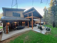 Luxury, Private Suncadia NEW Build, 4 KING SUITES, Bunk Room, Hot tub, Game Room