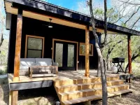 Dreamers Cozy Cabin Hotels in Real County