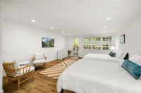 Montecito Beach House w/Hot Tub & Cold Plunge - Walk to Beach and Restaraunts