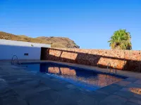 Precioso Apartamento en Las Negras, Urbanización Tranquila con Piscina