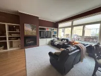 Downtown Yankton loft, perfect to gather, unwind, and create lasting memories.