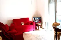 In the center, 5 Minutes from the sea, CasaCri station is a cozy apartment