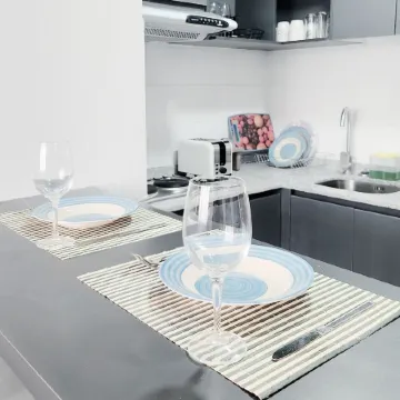 Urban, cozy and centrally located shelter with free parking Отели рядом с достопримечательностью «Парк Насьонес»