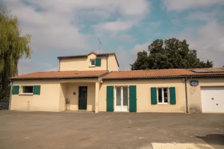 GITE Le saule en scie - 14 pers, SPA all year round Отели в г. Нюей-Лез-Обье