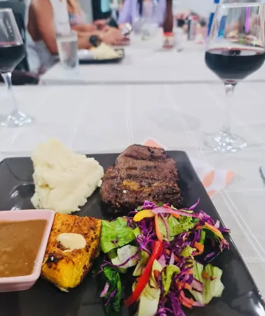 Maui Creek Bures - BURE CAGI!