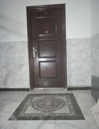 New apartment with swimming pool in downtown Tlemcen. Very quiet neighborhood. Отели в г. Тлемсен