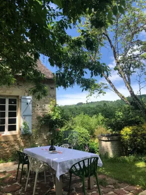 Le Paradis, stunning 18th-century vineyard master's house Hôtels à : Cornac