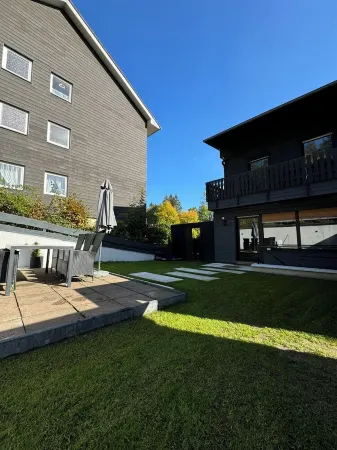 Vacation home 100m2 for 6-8 pers families, pet friendly with garden/parking lot/WLAN