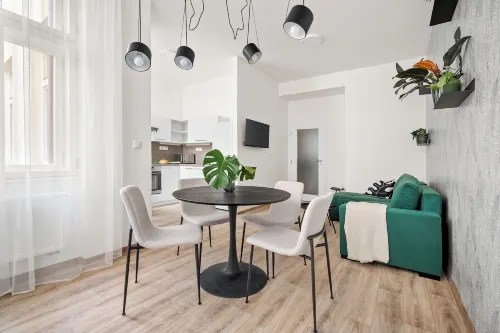 Enjoy Downtown Boutique Apartments #13 by Goodnite cz - 3-Star