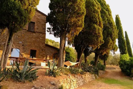 A Beautiful Tuscan Villa; a Large Private Pool, Spacious Grounds & Cinema Room. Отели в г. Кьянни
