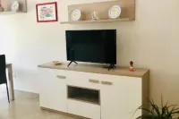 Vacation Home Lu Termete: 1 Bedroom Apartment with Balcony 스페키아 호텔