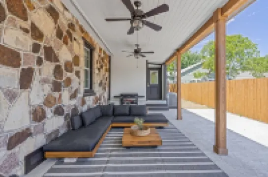 Old Town, Thoughtfully Curated Cottage, EV Ready, Family Friendly