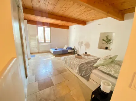 - Cocoon in the heart of the Var - Отели в г. Лорг