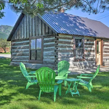 Montana Retreat Original Hamilton Log Cabin!