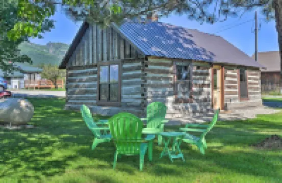 Montana Retreat Original Hamilton Log Cabin!
