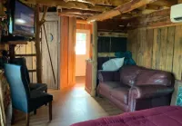 Handmade Arkansas Red Tree Treehouse