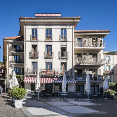 Hotel Garni Corona Hotels near Menaggio