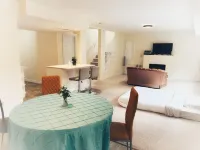 Spacious Family-Friendly Suite Near Cultus Lake with Private Entrance & Patio