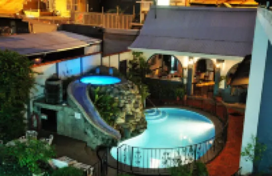 Hotel Santo Tomas / Historical Property