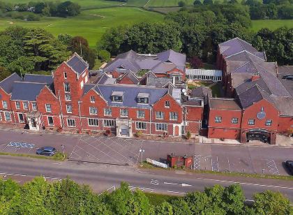 Hogs Back Hotel & Spa Nr Farnham