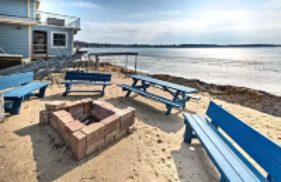 Fabulous Lake House near Lake Geneva, 1.5 hours from Chicago!!