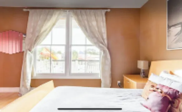 1880 Victorian In Heart Of Downtown