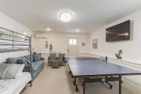 Luxury Home Near Beach, Boardwalk & Shopping-Elevator/Linens/Game Room/Bikes